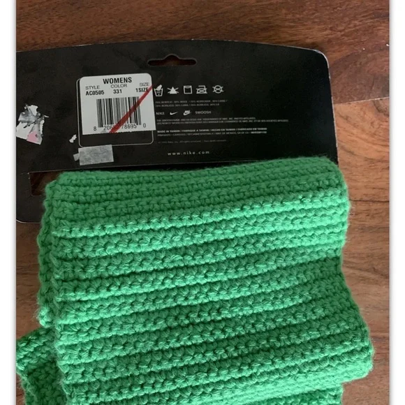 Nike Green Knit Scarf Acrylic Wool Y2K New Warm Cozy *RARE* - Picture 3 of 4